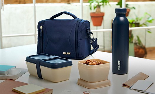 FOOD CONTAINERS, BOTTLES AND INSULATED BAGS