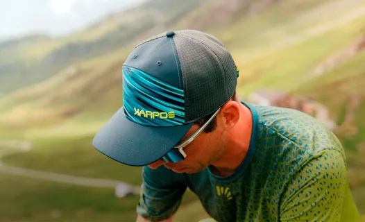 Caps